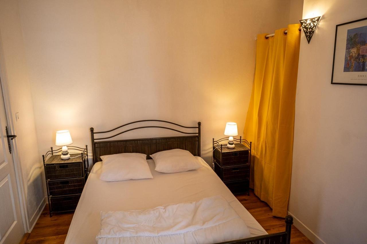 Appartement Place Des Cordeliers ディナン エクステリア 写真