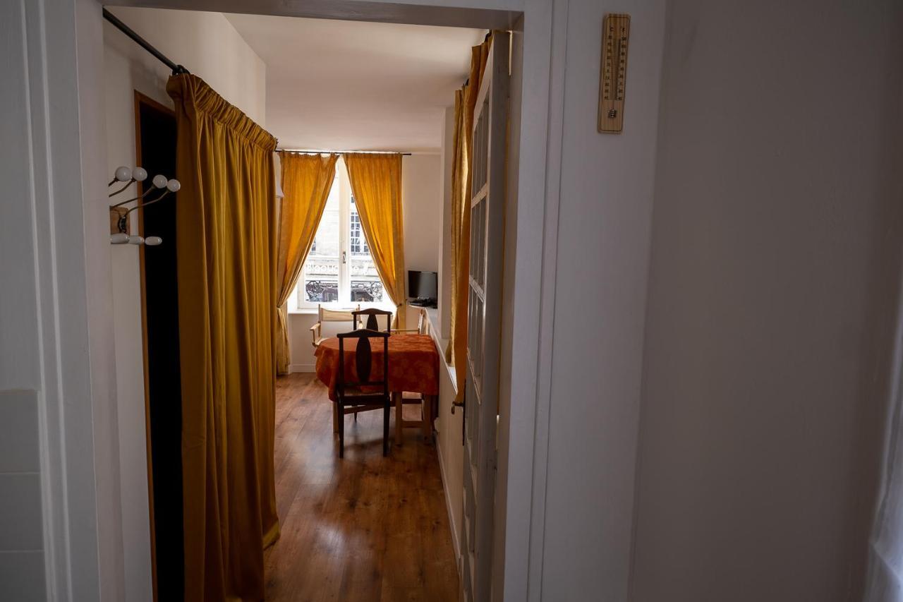 Appartement Place Des Cordeliers ディナン エクステリア 写真