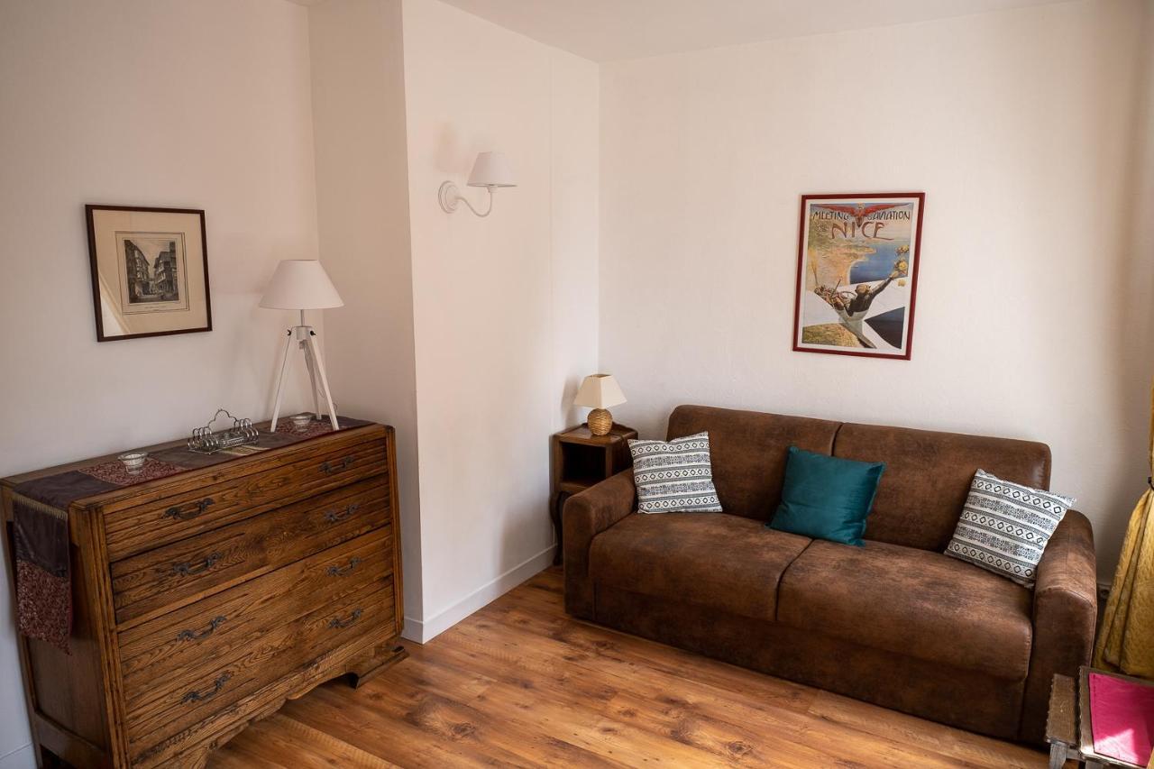 Appartement Place Des Cordeliers ディナン エクステリア 写真